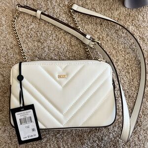 NWT DKNY cute white crossbody